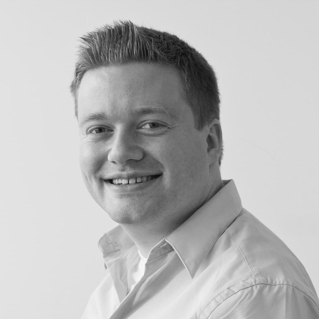 Martin, Service Center